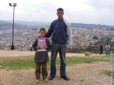 Mohamed (notre jolie rencontre) et Shérif (enfant des rues abandonné)